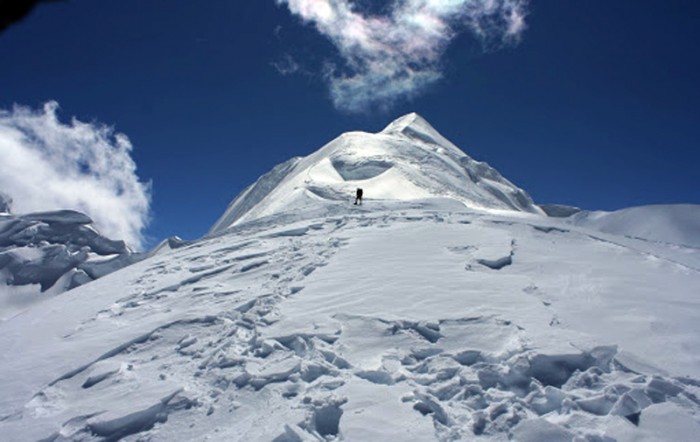 chulu-west-peak-climbing (1)