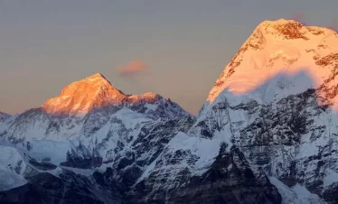 makalu-on-the-left