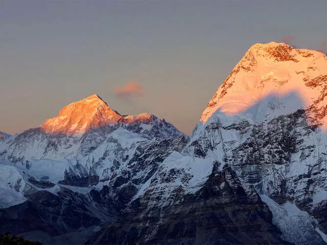 makalu-on-the-left